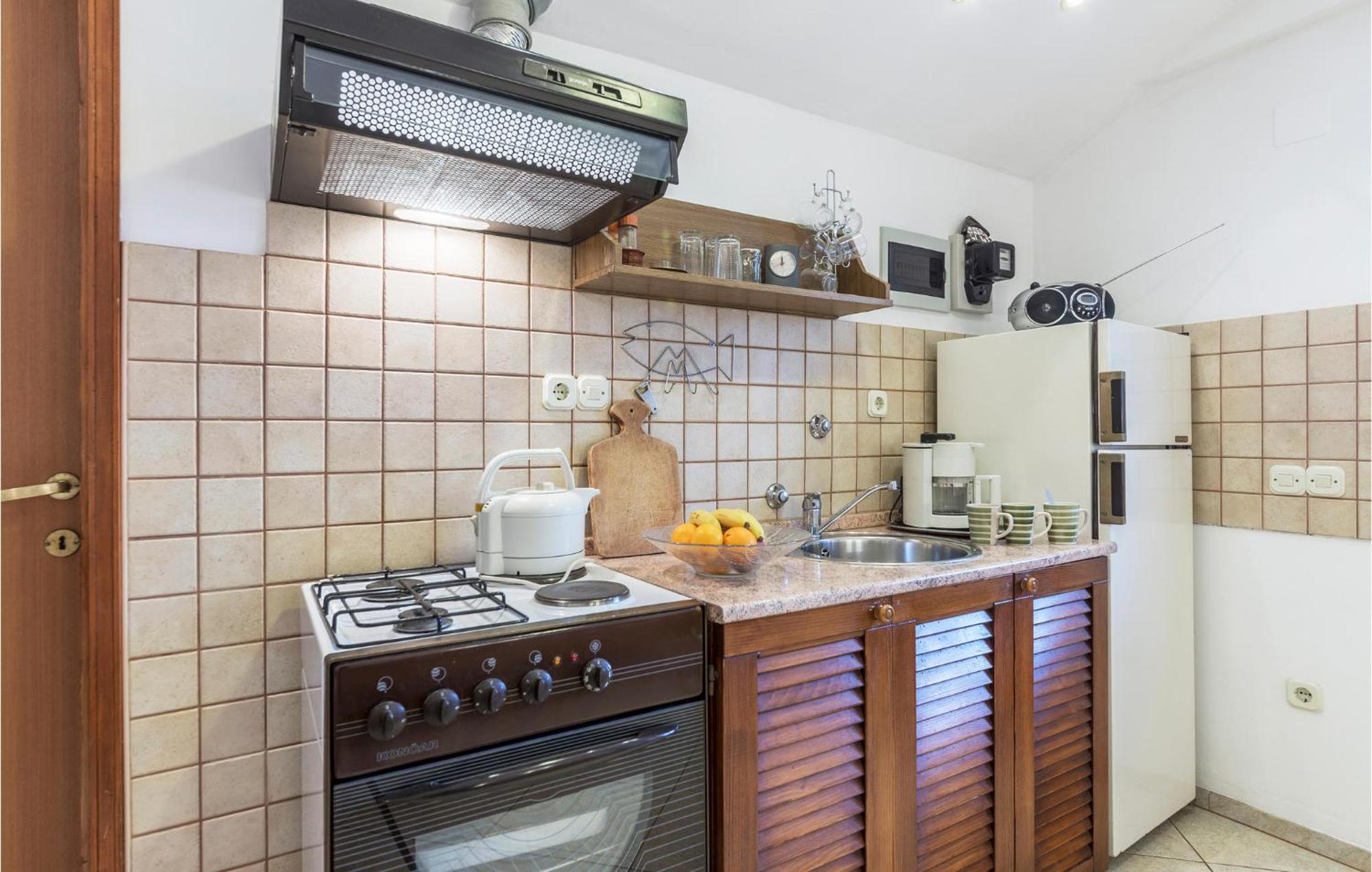 Awesome Studio In Pula With Wifi Экстерьер фото
